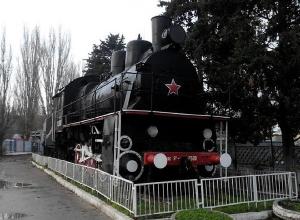 Памятник-паровоз бронепоезду «Железняков»